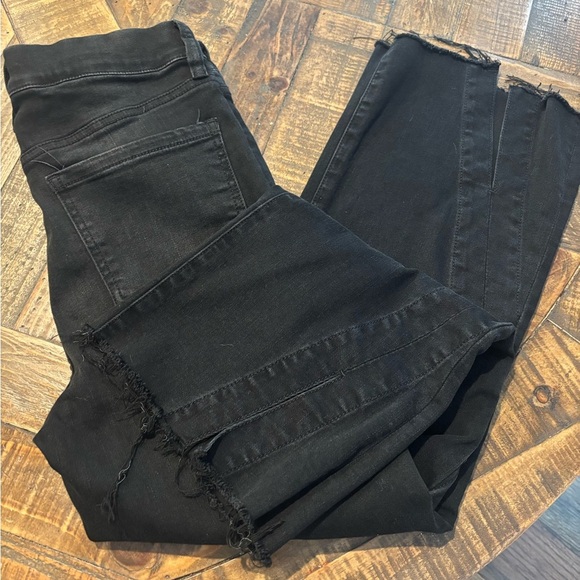 Liverpool  Petite Gia Glider®Crop 8/29 Black - Picture 16 of 16